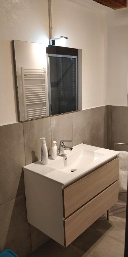 לסי Isi Guesthouse 29 מראה חיצוני תמונה